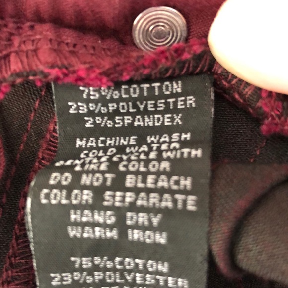 Wax Jeans burgundy capris - Picture 8 of 10